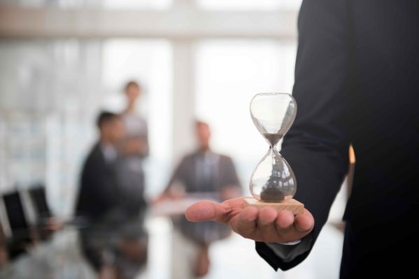 رابطه بین موفقیت و زمان: آیا موفقیت نیازمند صبر است؟